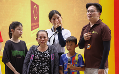 Đại Nghĩa lặng người khi cô bé nhịn ăn sáng nói "con quen rồi" - Mái ấm gia đình Việt