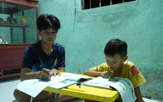 Văn Tính: Cha em mất một tay, mẹ qua đời sau 10 ngày sinh em trai - Mái ấm gia đình Việt