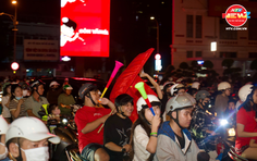 Đêm "không ngủ" của người hâm mộ Việt Nam sau khi đội nhà xuất sắc giành tấm HCV SEA Games 33 danh giá