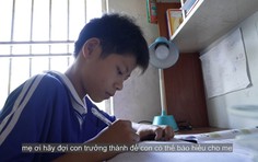 Thi Văn Nam - Cậu bé mồ côi cha, làm "đôi mắt" cho người mẹ khiếm thị