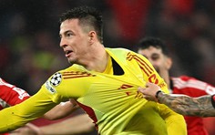 Mourinho đạo diễn cú sốc: Thủ môn Benfica ghi bàn, Real Madrid gục ngã