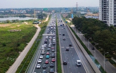 Dự kiến đóng cao tốc hướng ra khỏi Hà Nội và TP. Hồ Chí Minh, dành đường cho dòng xe trở lại thành phố