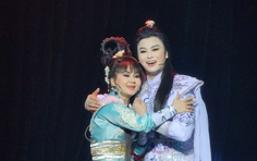 "Phúc Lộc Thọ" khai diễn cải lương đầu năm Bính Ngọ