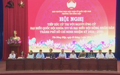 Cử tri phường Tân Đông Hiệp gửi gắm nhiều kiến nghị đến các ứng cử viên