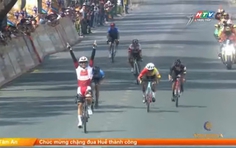 Sắc thắm cố đô: Người dân diễu hành rực rỡ, Lê Văn Động thắng lớn chặng phong trào