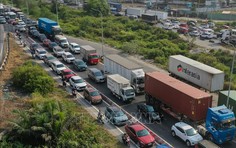 TP. Hồ Chí Minh: Các cửa ngõ ùn ứ nhẹ trong ngày đầu nghỉ Lễ Giỗ Tổ Hùng Vương