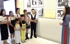 A, Bạn Đây Rồi!: Hành trình theo dấu chân Bác tại TP. Hồ Chí Minh qua góc nhìn tuổi thơ