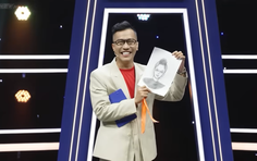 Hoàng Rapper bất ngờ được "hot boy nhí" tự tay vẽ tranh tặng