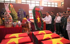 Tổng Bí thư, Chủ tịch nước Tô Lâm dâng hương tưởng niệm anh hùng liệt sĩ tại công viên Lê Thị Riêng