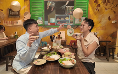Quán ăn hạnh phúc: Một Hà Nội rất đỗi thân quen giữa lòng TP