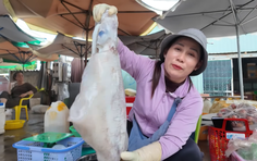 Chợ cá Long Hải: Tươi rói và giá bình dân
