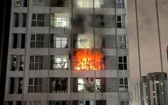 Cháy căn hộ chung cư ở Hà Nội lúc rạng sáng