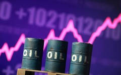 Giá xăng dầu hôm nay (2/10): Giá dầu tăng vọt 4% khi Trung Quốc dừng xuất khẩu nhiên liệu