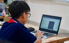Bộ GDĐT sửa quy định đánh giá học sinh tiểu học, cho phép làm bài trên máy tính