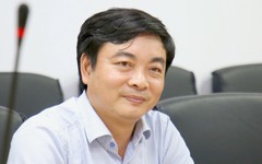 Một trường ở TP. Hồ Chí Minh trả phụ cấp xăng xe cho cán bộ, giảng viên để đi dạy