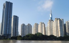 Thúc đẩy tín dụng bất động sản, kiểm soát rủi ro thị trường