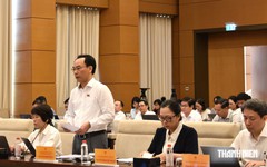 Bộ trưởng GD-ĐT nhận trách nhiệm chậm thực hiện 'lương nhà giáo cao nhất'