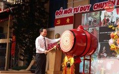 Bí thư Thành ủy TP. Hồ Chí Minh Trần Lưu Quang đánh trống khai giang năm học 2026 - 2027 