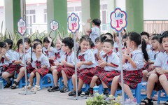 "1001 biểu cảm" của học sinh TP. Hồ Chí Minh trong ngày tựu trường