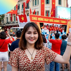 Nhịp sống Sài Gòn trưa: Khi "điểm đến" dịp lễ là mâm cơm gia đình