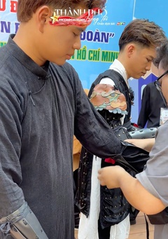 Độc đáo những bộ giáp chiến binh