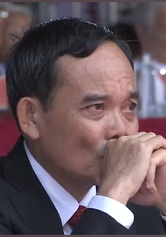 Bí thư Thành ủy Trần Lưu Quang xúc động tại lễ kỷ niệm 50 năm Thành phố vinh dự mang tên Bác