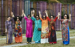 Sắc xuân về sớm trên những tà áo