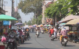 Nhộn nhịp chợ Thủ Dầu Một trong ngày cuối năm