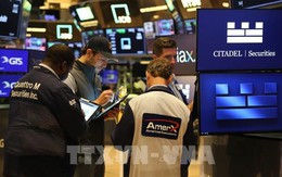 Các chỉ số chứng khoán Mỹ giảm điểm từ mức kỷ lục