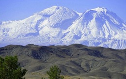 Núi lửa "chết" ở Iran bất ngờ phồng lên, khoa học sững sờ