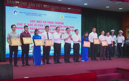 Gặp mặt y, bác sĩ tham gia đoàn khám sức khỏe cho quân dân tại Trường Sa