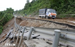 Sạt lở nghiêm trọng trên tuyến đường dẫn đến Cửa khẩu Quốc tế Nậm Cắn