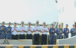 Mang tết ấm đến Trường Sa