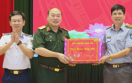 Trung tướng Lê Quang Đạo kiểm tra, chúc Tết Bộ Tư lệnh Vùng Cảnh sát biển 3