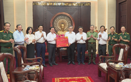 Đoàn công tác tỉnh Tây Ninh chúc Tết TP. Hồ Chí Minh nhân dịp Xuân Bính Ngọ 2026