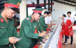 “Salad First”: Sôi nổi chuỗi trải nghiệm dinh dưỡng đột phá tại Trường Quân sự Quân khu 7