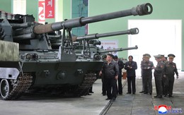 Lãnh đạo Triều Tiên thị sát tiến độ sản xuất loại pháo mới