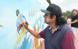 Bức tranh dài hơn 40 mét được du khách cùng trẻ em vẽ trên bãi biển Đà Nẵng