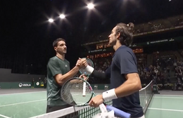 Jannik Sinner và Karen Khachanov vào vòng 3 Paris Master