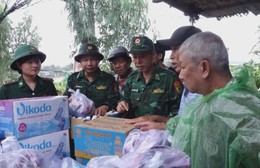 Khánh Hòa: Tiếp nhận hàng trăm tấn hàng hỗ trợ người dân ảnh hưởng bởi lũ lụt