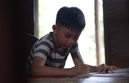 Đạt Bảo: Cậu bé 11 tuổi gồng mình mạnh mẽ giữa thiếu thốn - Mái ấm gia đình Việt