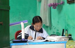 Ánh Tuyết: Cô bé lớp 7 nghị lực và người mẹ một mắt - Mái ấm gia đình Việt