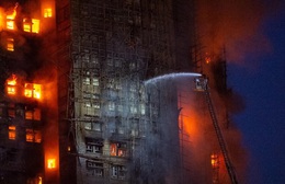 Thương vong tăng trong vụ cháy chung cư ở Hong Kong (Trung Quốc)