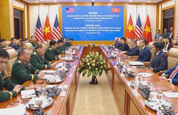 Bộ trưởng Bộ Chiến tranh Hoa Kỳ thăm Việt Nam