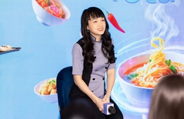 Giới trẻ tại TP. Hồ Chí Minh xếp hàng trải nghiệm món ăn A.I.