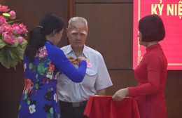 Phường Tam Bình trao Huy hiệu Đảng cho 23 Đảng viên