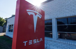 Tesla: Cổ đông bỏ phiếu khoản thưởng kỷ lục 878 tỷ USD cho CEO Elon Musk