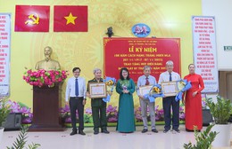 Tôn vinh 36 đảng viên phường Tân Sơn Hòa với Huy hiệu Đảng cao quý