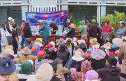 Khánh Hòa: Người dân vùng lũ tích cực vượt qua khó khăn