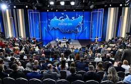 Ông Putin đối thoại trực tiếp với người dân Nga trong chương trình Tổng kết năm